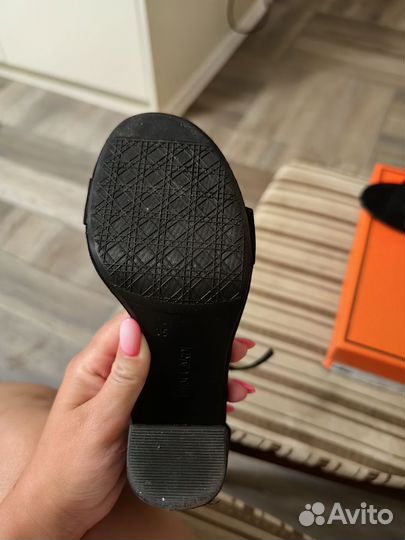 Босоножки женские чёрные 35 размер