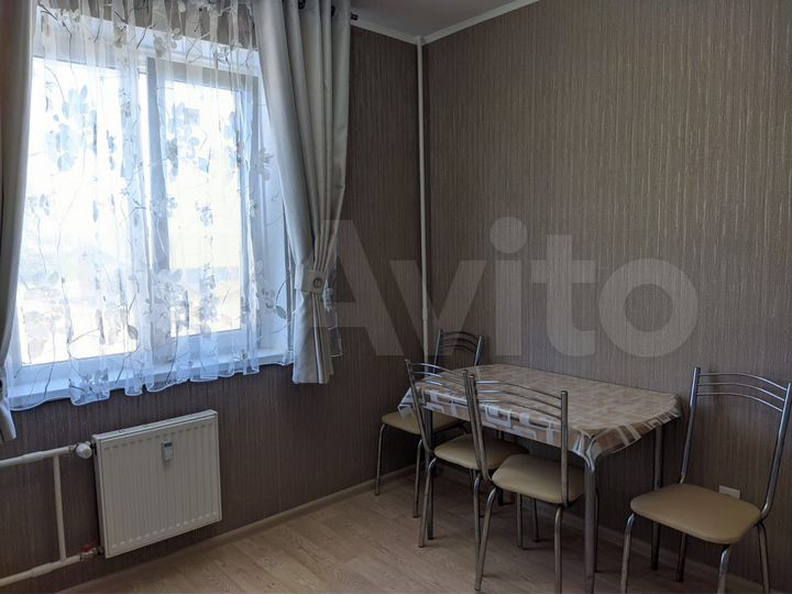 2-к. квартира, 58 м², 2/17 эт.