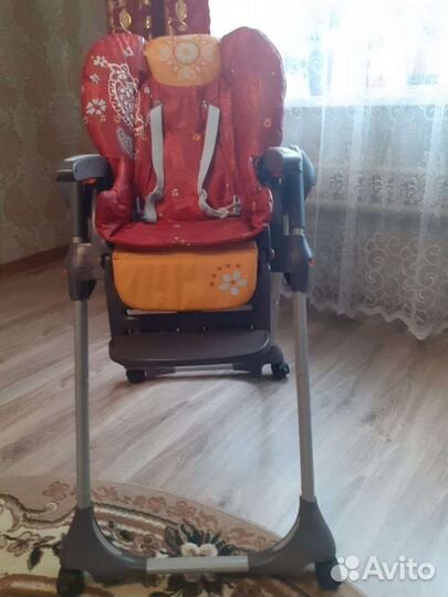 Детский стульчик для кормления