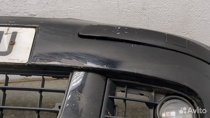 Бампер передний Volkswagen Golf 5