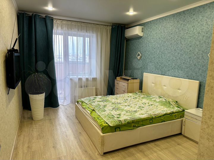 3-к. квартира, 94 м², 9/15 эт.