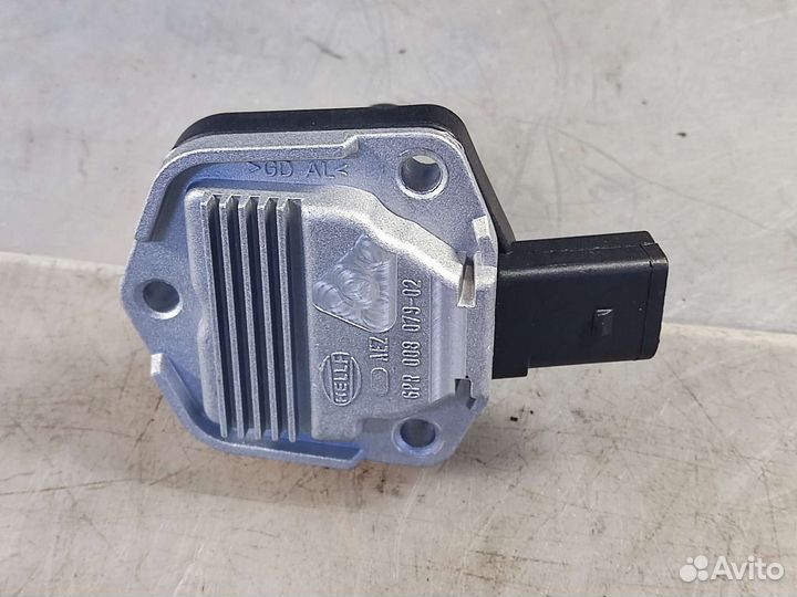 Датчик уровня масла 3.2 3.6 VW Туарег Audi Q7 Каен