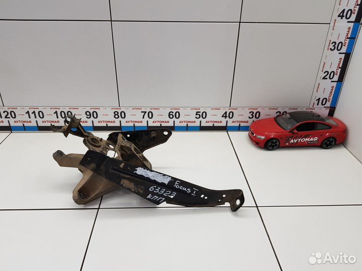 Опора кпп (Ford Focus)