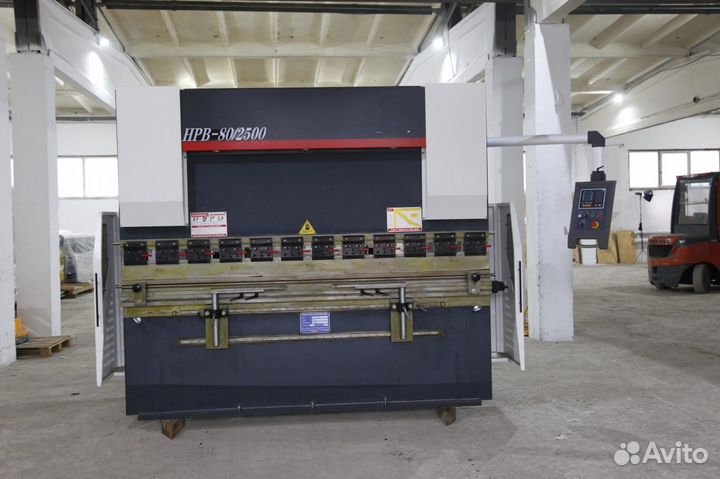 Листогибочный гидравлический пресс