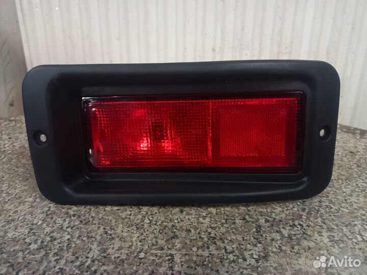 Фонарь задний левый Митцубиси Паджеро 3 Mitsubishi
