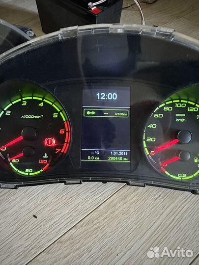 Щиток приборов с навигацией без кан