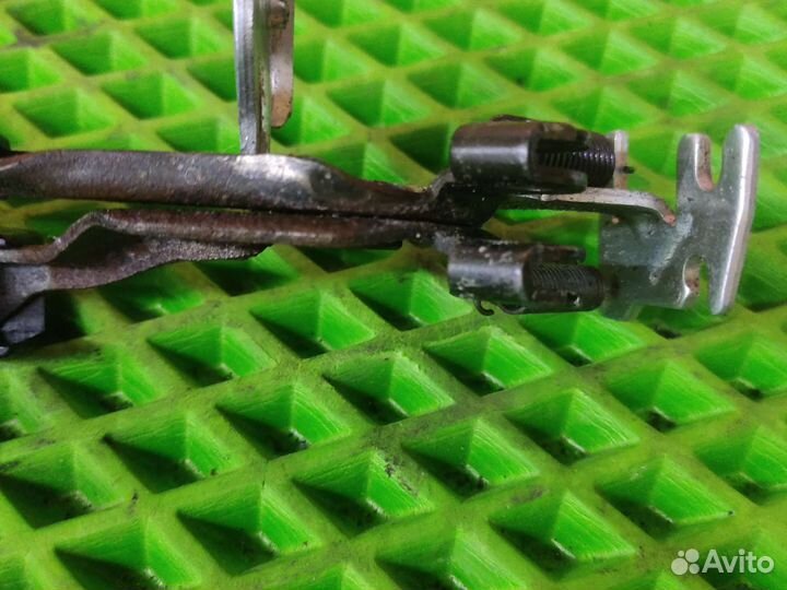 Ручка открывания бака и багажника mitsubishi