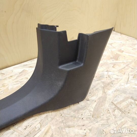 Накладка внутренняя на порог передняя левая Opel