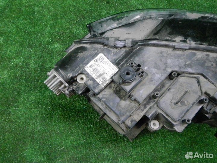 Фара левая Volkswagen Tiguan