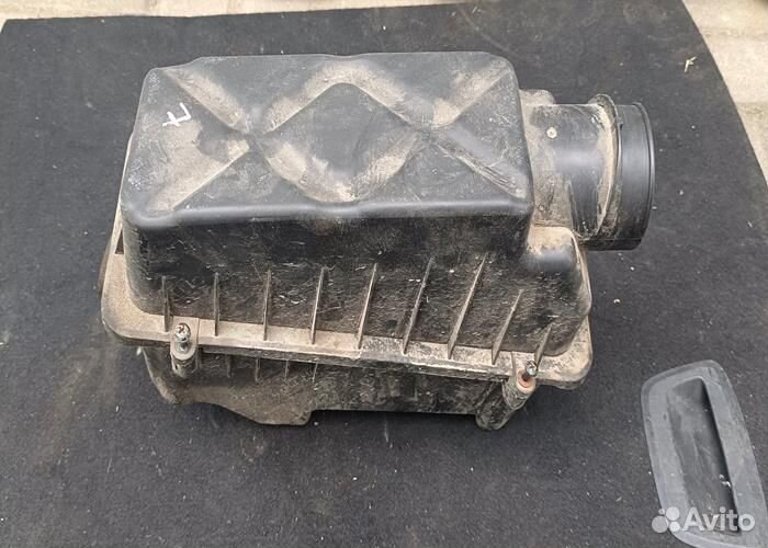 Корпус воздушного фильтра Geely Emgrand 7