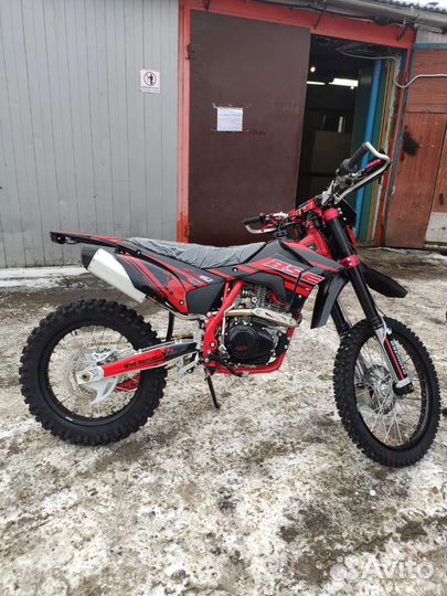Мотоцикл Bse z10