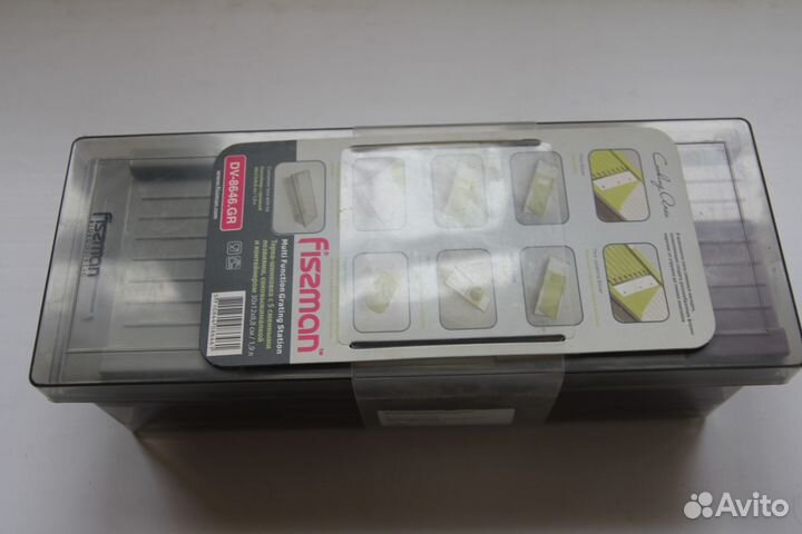 Тёрка-шинковка Fissman с контейнером