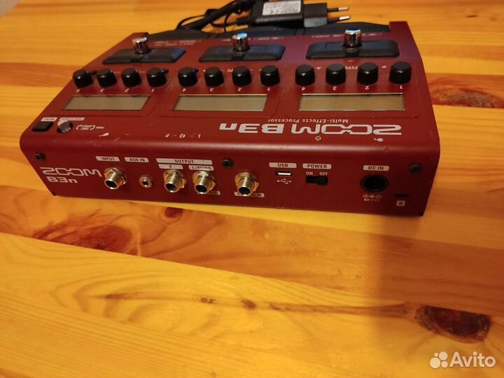 Басовый процессор zoom b3n