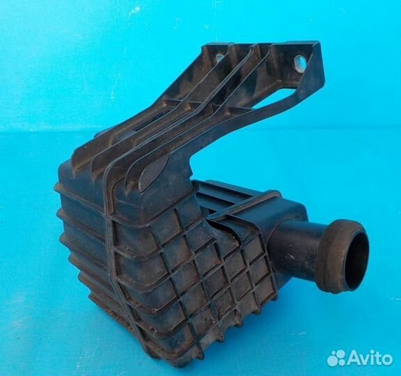 Резонатор воздушного фильтра Мазда 6 (GH) 2002-12