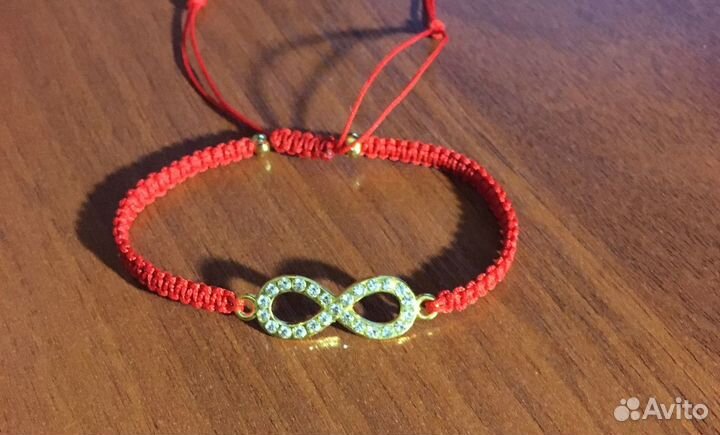 Браслеты из красной нити