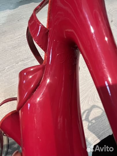 Стрипы pleaser тройки