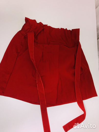 Шорты женские красные