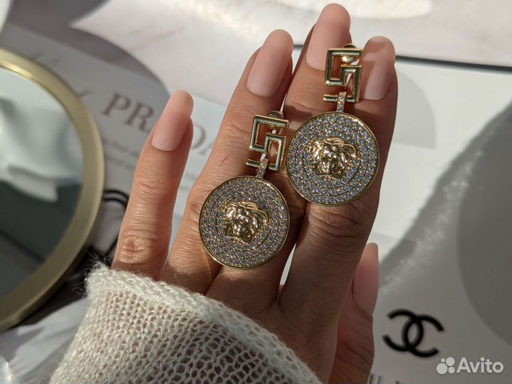 Серьги Versace