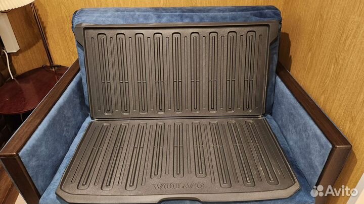 Оригинальный ковер в багажник Volvo xc70