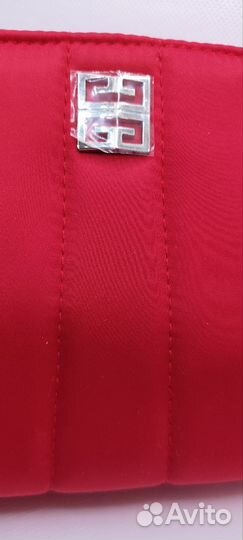 Косметичка givenchy красная