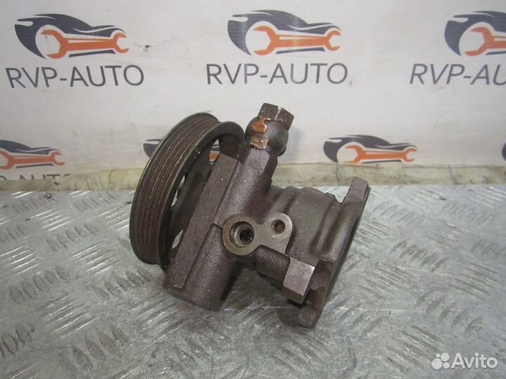 Насос гидроусилителя Toyota Corolla E10 1.9-2.0 D