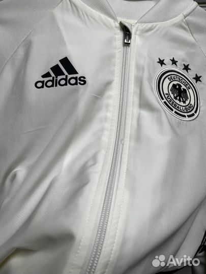 Спортивный костюм adidas