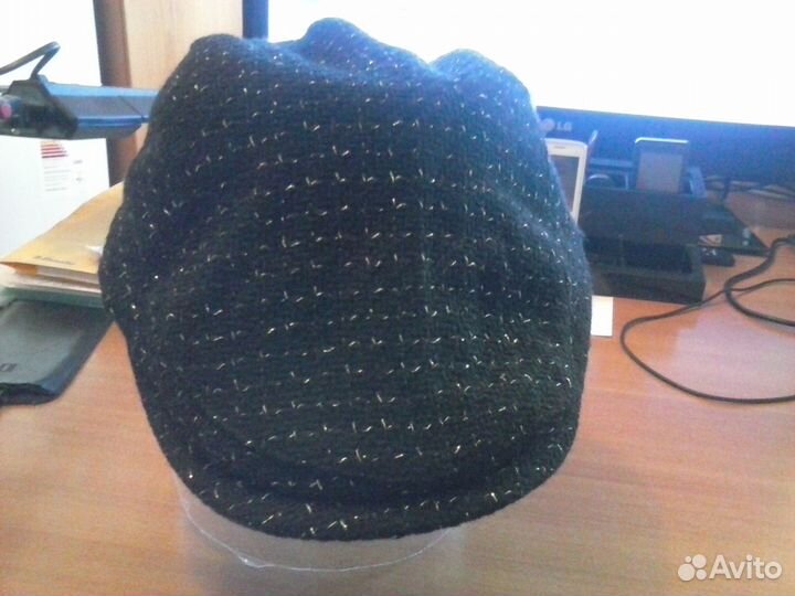 Отдам новую фирменную женскую кепку