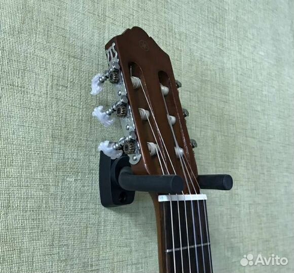 Электроакустическая гитара yamaha c40