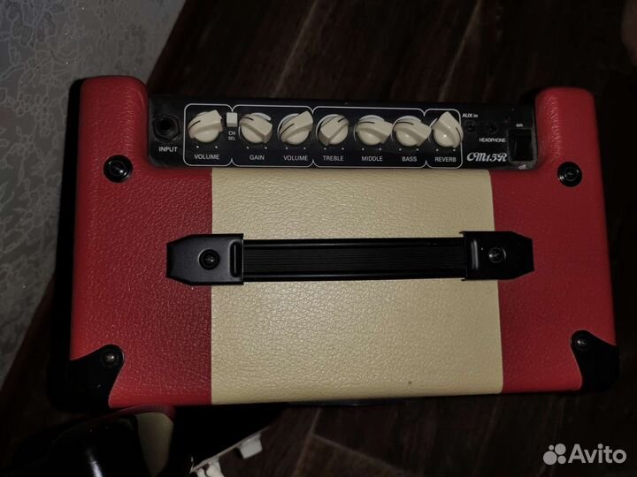 Гитараfender stratocaster+комбоусилитель cort 15w