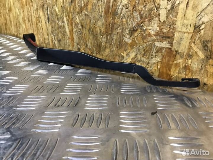 Поводок стеклоочистителя левый Kia Optima 4 седан