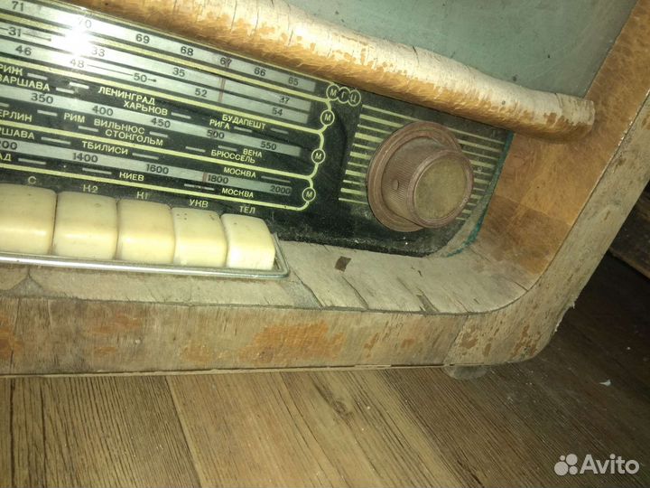 Ламповый телевизор старинный