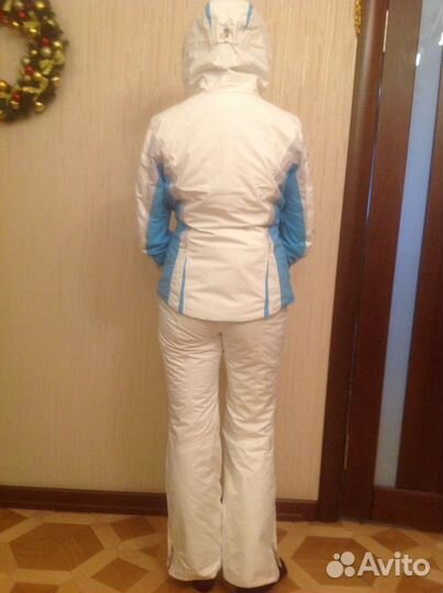 Куртка женская горнолыжная