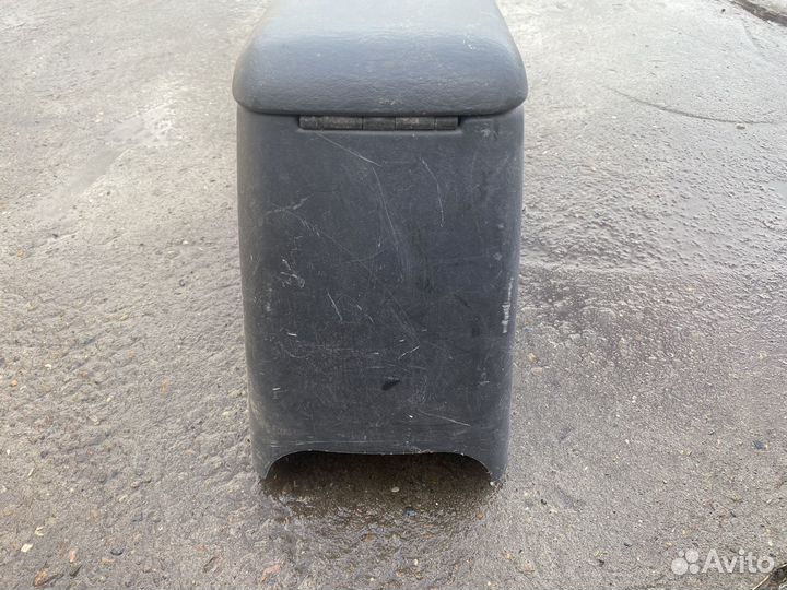 Центральная консоль Mitsubishi L200