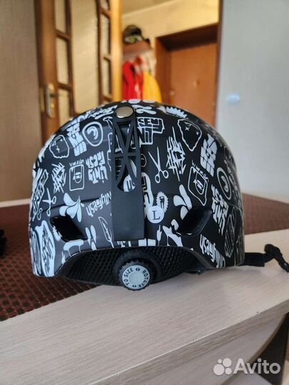 Шлем горнолыжный