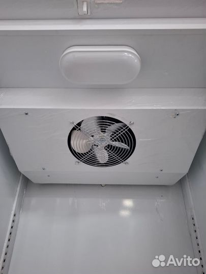 Холодильный шкаф