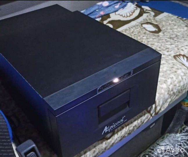 Компрессорный холодильник под спальник 30 л