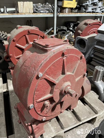 Редуктор 225.67.09.00.000/290.07.05.00.000