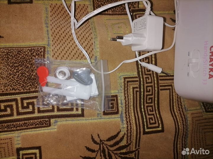 Продам швейную машинку