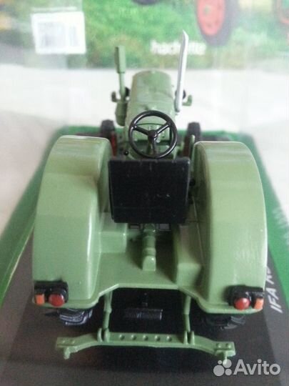 Коллекционная модель трактора IFA RS 04-30, М 1:43