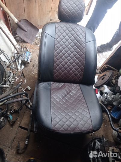 Сиденья рено логан