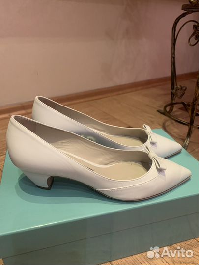 Туфли женские 37 размер белые