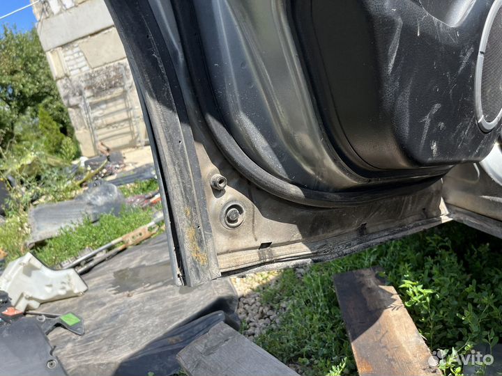 Двери левые для suzuki grand vitara