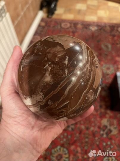 Коллекция шаров из минералов