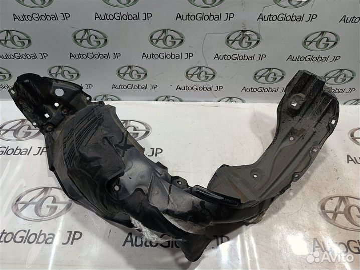 Подкрылок/локер передний правый Toyota Aqua