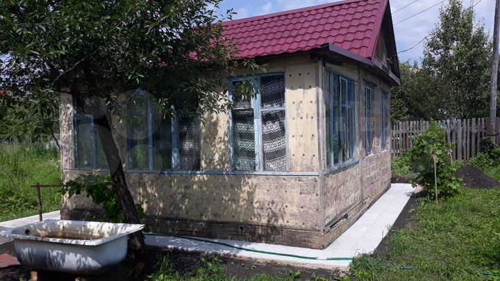 Дача 27 м² на участке 4 сот.