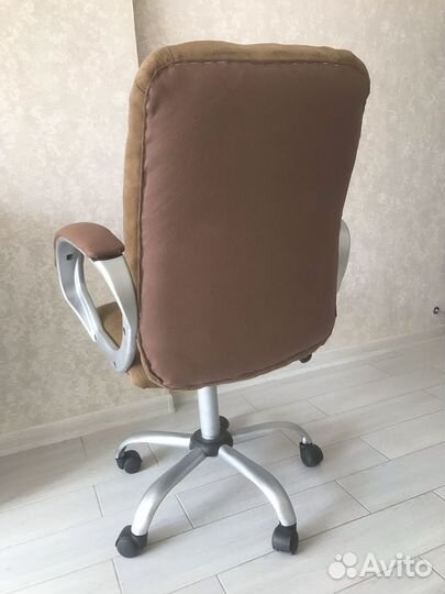 Компьютерное кресло