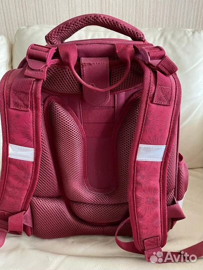 Продаю детский школьный рюкзак