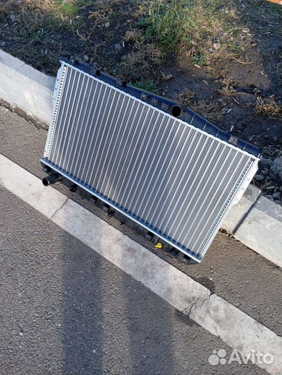 Радиатор охлаждения Шевроле Лачетти