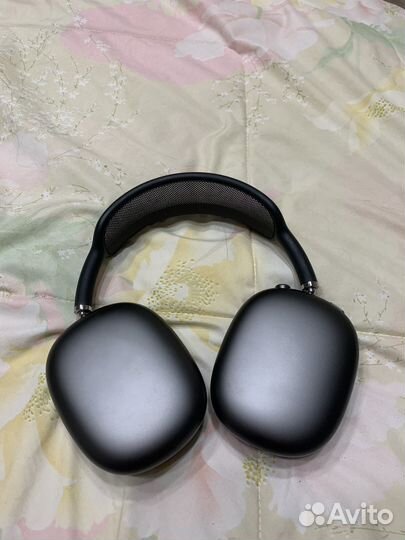 Airpods max space gray