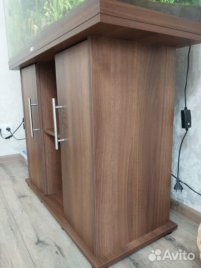 Аквариум с тумбой внешним фильтром и содержимым